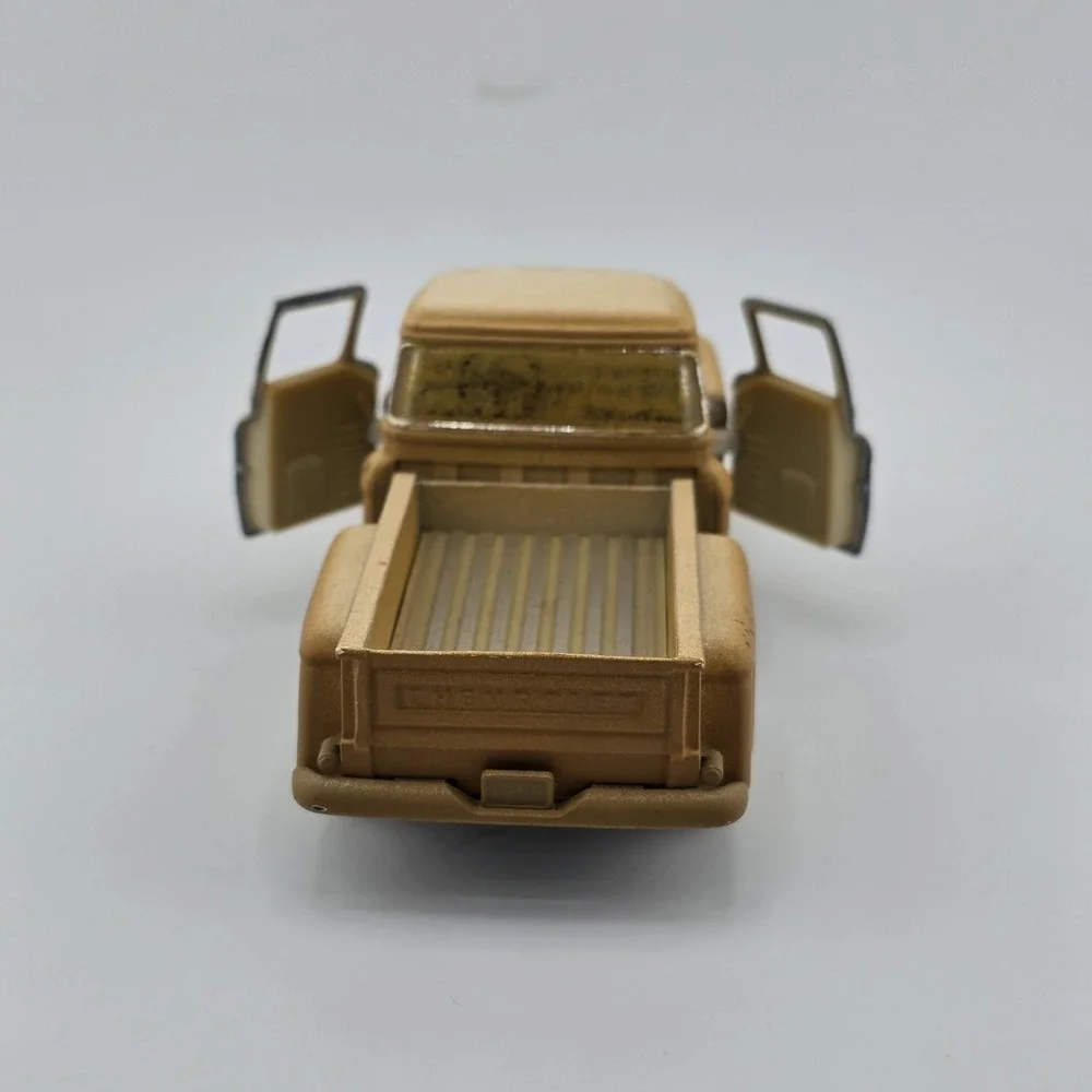 Kinsmart Diecast Cars 1955 Chevy Stepside Pick-Up 1/32 Scale Muddy Pull Back